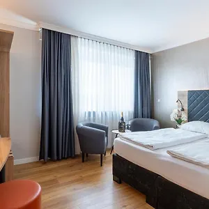 Hotell Plaza Rieker Hauptbahnhof